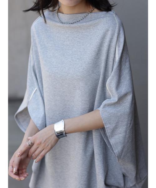HUG.U(ハグユー)の「変形Tシャツ(Tシャツ/カットソー・レディース・ブラック/グレー/モカ/アイボリー・FREE)」の10枚目の写真