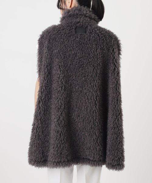 26 KRISTEN VEST / DOUBLE NEEDLE VEGAN SHEARLING - C11