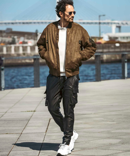 1PIU1UGUALE3 RELAX(ウノピゥウノウグァーレトレ リラックス)フェイク