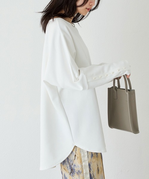 LAVEANGE（ラビアンジェ）の「【洗える】パール釦ドルマンプルオーバー（Tシャツ/カットソー・レディース・ブラック/オフホワイト/グレー・M/LL/3L/4L/5L）」の6枚目の写真