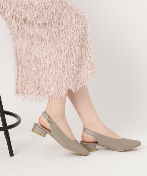 ESPERANZA（エスペランサ）の「ソフトスクエアバックストラップフラットパンプス（パンプス・レディース・ベージュ/シルバー/ブラック・L/M/LL/S）」の11枚目の写真