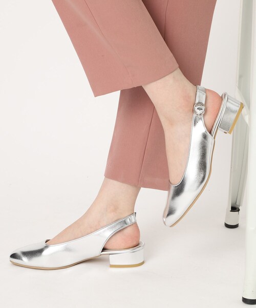 ESPERANZA（エスペランサ）の「ソフトスクエアバックストラップフラットパンプス（パンプス・レディース・ベージュ/シルバー/ブラック・L/M/LL/S）」の14枚目の写真