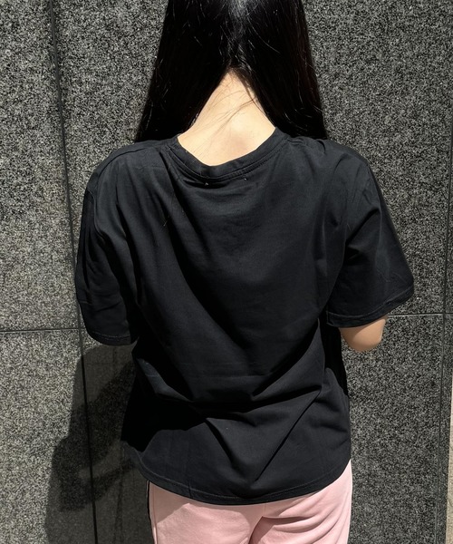 madrepadre(マドレパドレ)の「リボンデザインワードプリント半袖Tシャツ(Tシャツ/カットソー・レディース・ブラック/ホワイト・MEDIUM)」の5枚目の写真