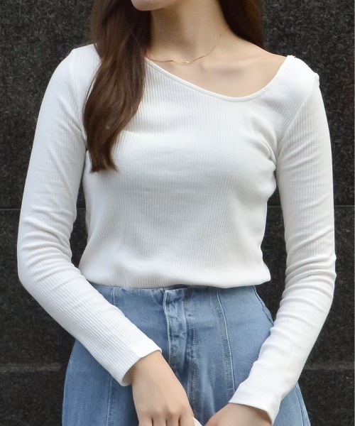spiritoso（スピリトーゾ）の「【spiritoso】テレコ アシメネック トップス(無地)（Tシャツ/カットソー・レディース・ダークブラウン/オフホワイト/ブラック/パープル系その他/グリーン系その他/その他1/ベージュ/サックスブルー・MEDIUM）」の11枚目の写真