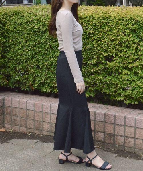 spiritoso（スピリトーゾ）の「【spiritoso】テレコ アシメネック トップス(無地)（Tシャツ/カットソー・レディース・ダークブラウン/オフホワイト/ブラック/パープル系その他/グリーン系その他/その他1/ベージュ/サックスブルー・MEDIUM）」の21枚目の写真