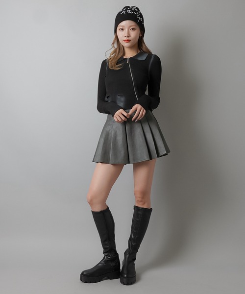 SPINNS（スピンズ）の「手書きロゴ ショートビーニー（ニットキャップ/ビーニー・レディース・レッド/ブラック・ONESIZE）」の6枚目の写真