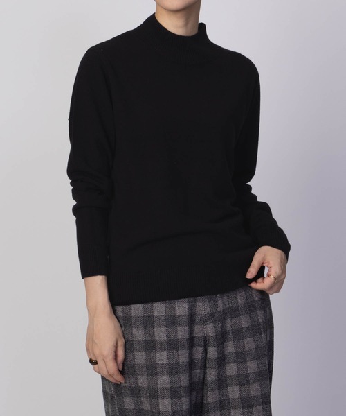 NAVY(ネイビー)の「nAvy 洗えるニット カシミヤタッチハイネックプルオーバー(ニット/セーター・レディース・レッド/グレイッシュベージュ/ブラック・M/L)」の14枚目の写真