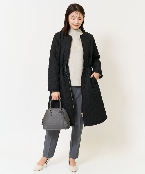 a.v.v（アーヴェヴェ）の「ウエストドロストノーカラーキルトコート（ブルゾン・レディース・モカ/ブラック・34/40/38/42/36）」の10枚目の写真