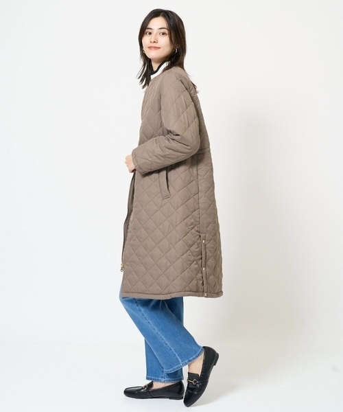 a.v.v（アーヴェヴェ）の「ウエストドロストノーカラーキルトコート（ブルゾン・レディース・モカ/ブラック・34/40/38/42/36）」の15枚目の写真