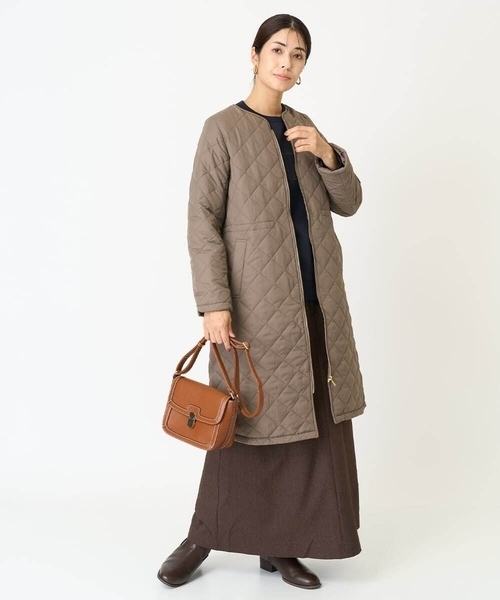 a.v.v（アーヴェヴェ）の「ウエストドロストノーカラーキルトコート（ブルゾン・レディース・モカ/ブラック・34/40/38/42/36）」の17枚目の写真