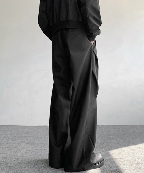 NOWLE（ノウル）の「【NOWLE】ルーズシルエット ハイウエスト フレアパンツ（スラックス・メンズ・アッシュブラウン/ブラック・MEDIUM/LARGE/X-LARGE/SMALL）」の12枚目の写真