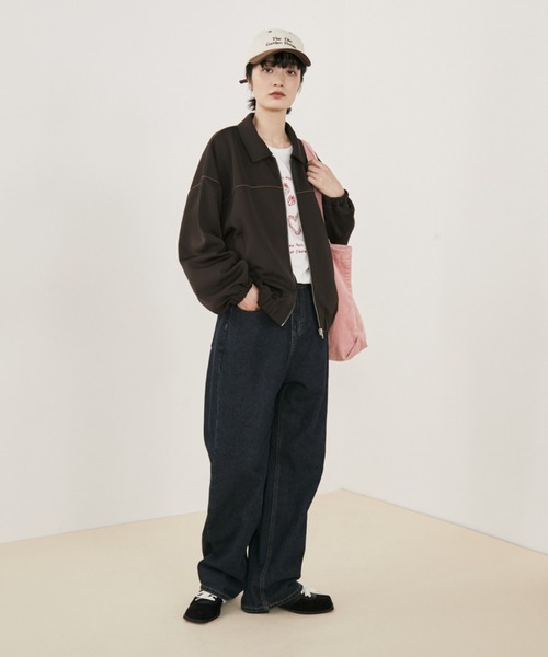 MERLOT（メルロー）の「【ウエスト調節可能】ウエストボタンストレートデニム（デニムパンツ・レディース・ブルー/ネイビー・FREE）」の5枚目の写真