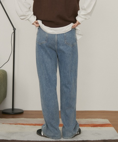 MERLOT（メルロー）の「【ウエスト調節可能】ウエストボタンストレートデニム（デニムパンツ・レディース・ブルー/ネイビー・FREE）」の16枚目の写真