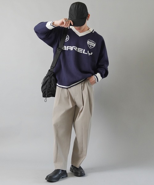 SPINNS（スピンズ）の「ストリート＆グランジ/スウェット感覚で着れる！襟付きゲームデザインニット（ニット/セーター・メンズ・レッド/ホワイト/ネイビー/ブラック・ONESIZE）」の17枚目の写真