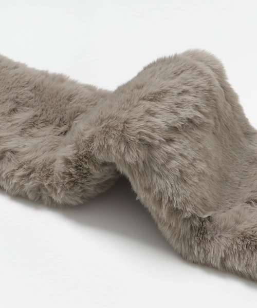 URBAN RESEARCH（アーバンリサーチ）の「フェイクファーマフラー（マフラー・レディース・グレー系その他/ブラック・FREE）」の11枚目の写真