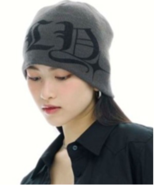 3.3 Field Trip （3.3フィールドトリップ）の「【UNISEX】3.3 Field Trip／ゴシックロゴビーニー（ニットキャップ/ビーニー・レディース・ブラック/グレー/その他1・FREE）」の7枚目の写真