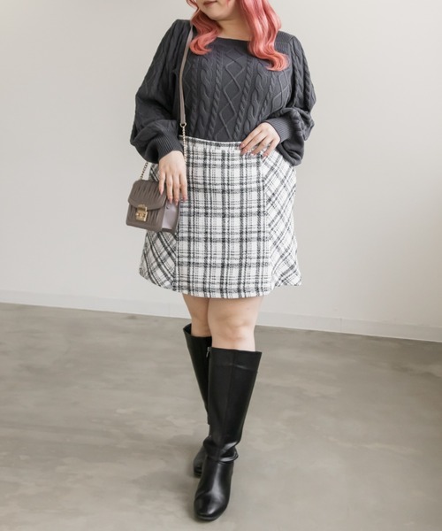 CLETTE(クレット)の「スクエアネックケーブルニット(ニット/セーター・レディース・チャコールグレー/ライトグレー/オフホワイト/ラベンダー・LL/3L/4L)」の11枚目の写真