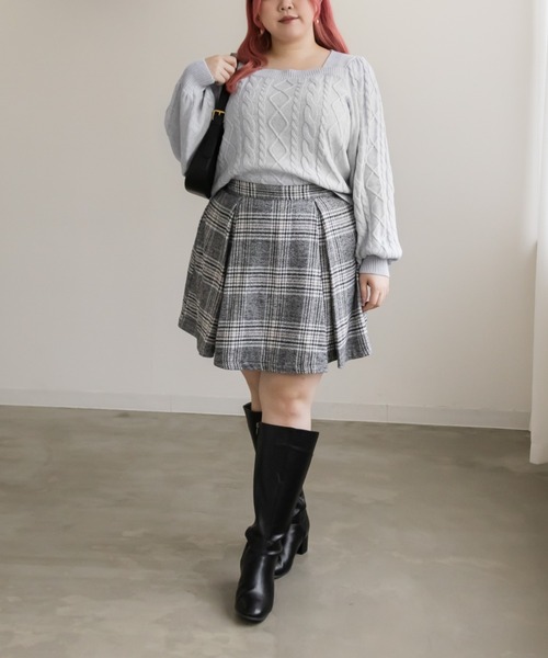 CLETTE(クレット)の「スクエアネックケーブルニット(ニット/セーター・レディース・チャコールグレー/ライトグレー/オフホワイト/ラベンダー・LL/3L/4L)」の15枚目の写真