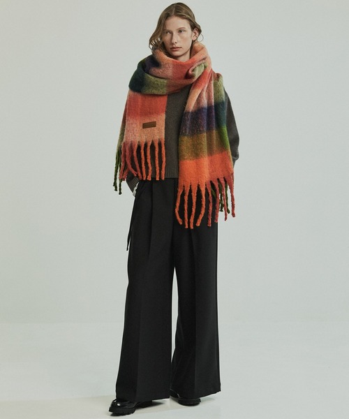 PUBLIC TOKYO（パブリックトウキョウ）の「ヘアリーフリンジマフラー（マフラー・レディース・オレンジ/ブラック/グレー/ブルー/その他4/その他2/グリーン×ピンク/ブラウン系/イエロー×グリーン・FREE）」の15枚目の写真