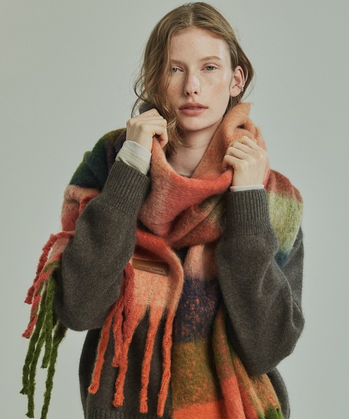 PUBLIC TOKYO（パブリックトウキョウ）の「ヘアリーフリンジマフラー（マフラー・レディース・オレンジ/ブラック/グレー/ブルー/その他4/その他2/グリーン×ピンク/ブラウン系/イエロー×グリーン・FREE）」の13枚目の写真