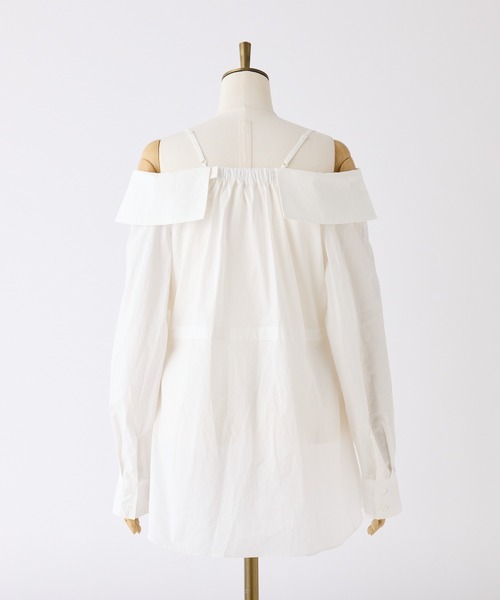 one after another NICE CLAUP(ワンアフターアナザーナイスクラップ)の「マルチway/オフショルロングシャツ(シャツ/ブラウス・レディース・ネイビー/ベージュ系その他/オフホワイト/ブルー系その他・FREE)」の11枚目の写真