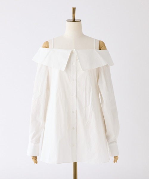 one after another NICE CLAUP(ワンアフターアナザーナイスクラップ)の「マルチway/オフショルロングシャツ(シャツ/ブラウス・レディース・ネイビー/ベージュ系その他/オフホワイト/ブルー系その他・FREE)」の9枚目の写真