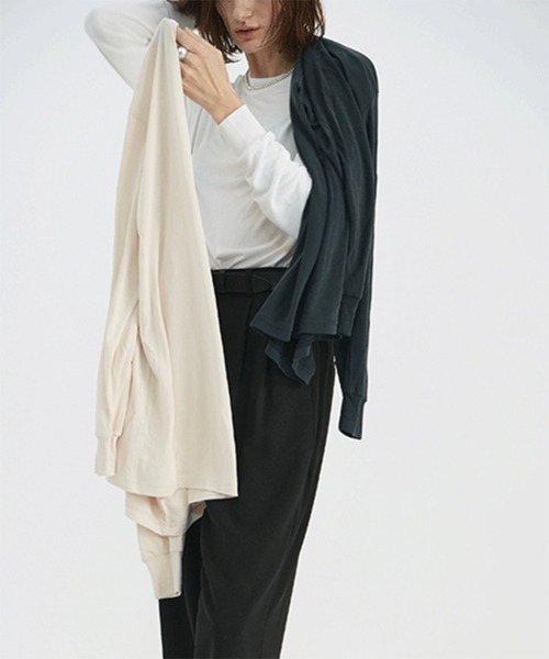 CLANE(クラネ)の「C/N SOFT CUT TOPS(Tシャツ/カットソー・レディース・ホワイト/ブラック/アイボリー/ネイビー・1/2)」の3枚目の写真