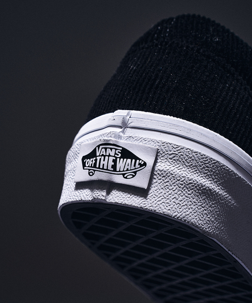 VANS（バンズ）の「"限定展開モデル"  VANS / バンズ クラシック スリッポン（スリッポン・メンズ・ブラック・90/100/110/80/85/95/70/75/105）」の22枚目の写真