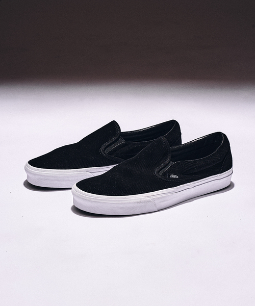 VANS（バンズ）の「"限定展開モデル"  VANS / バンズ クラシック スリッポン（スリッポン・メンズ・ブラック・90/100/110/80/85/95/70/75/105）」の19枚目の写真