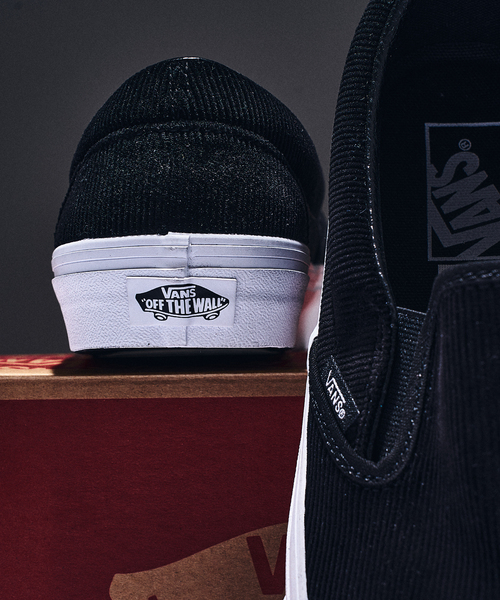 VANS（バンズ）の「"限定展開モデル"  VANS / バンズ クラシック スリッポン（スリッポン・メンズ・ブラック・90/100/110/80/85/95/70/75/105）」の16枚目の写真