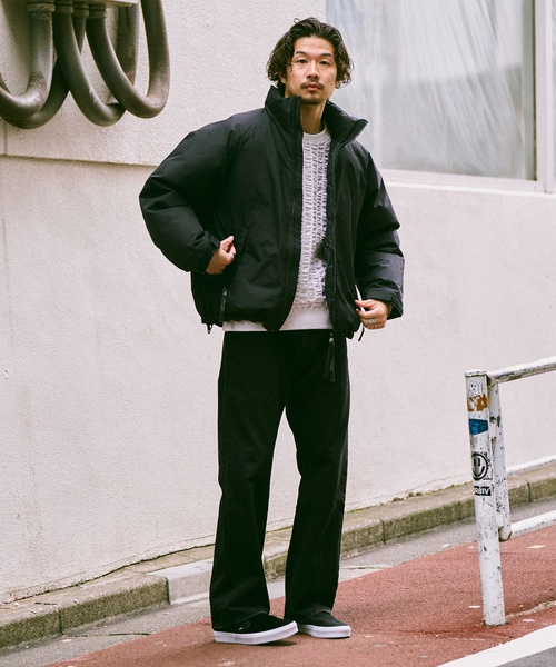 VANS（バンズ）の「"限定展開モデル"  VANS / バンズ クラシック スリッポン（スリッポン・メンズ・ブラック・90/100/110/80/85/95/70/75/105）」の4枚目の写真
