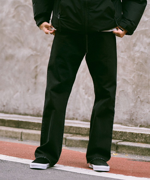 VANS（バンズ）の「"限定展開モデル"  VANS / バンズ クラシック スリッポン（スリッポン・メンズ・ブラック・90/100/110/80/85/95/70/75/105）」の3枚目の写真