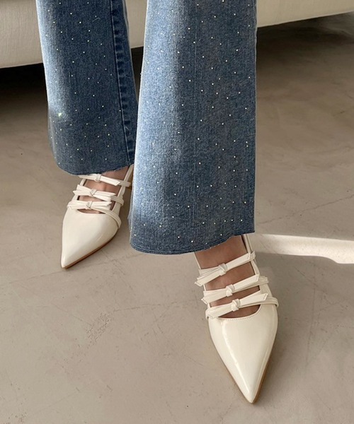 one after another NICE CLAUP(ワンアフターアナザーナイスクラップ)の「リボン付きポインテッドストラップシューズ(パンプス・レディース・サックスブルー/アイボリー/ブラック・M/L/S)」の21枚目の写真