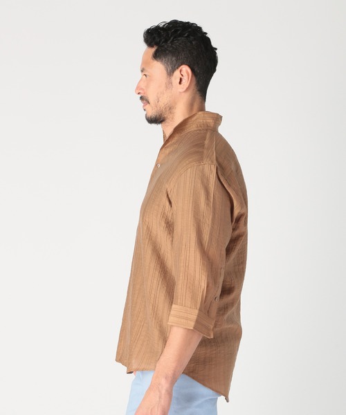 MEN'S BIGI（メンズビギ）の「総柄シアージャカード7分袖オープンカラーシャツ（シャツ/ブラウス・メンズ・ブラウン/ブラック/ブルー・02/01/03）」の4枚目の写真