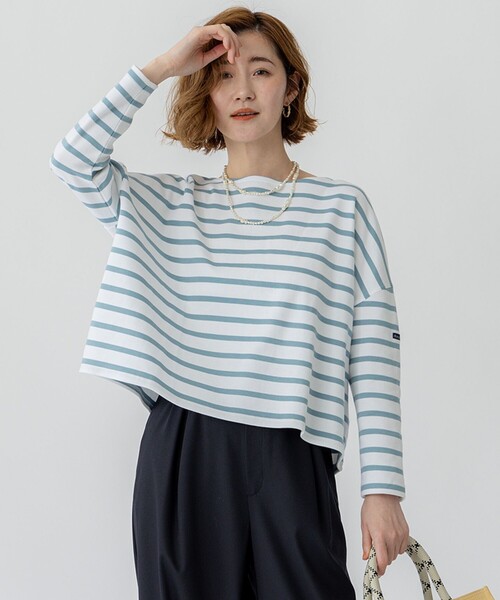 23区 L(ニジュウサンクオオキイサイズ)の「【洗える】Armor-lux スムース クロップド ボーダー カットソー(Tシャツ/カットソー・レディース・レッド系1/カーキ系1/パイングリーン系1/ネイビー系1・44/46)」の1枚目の写真