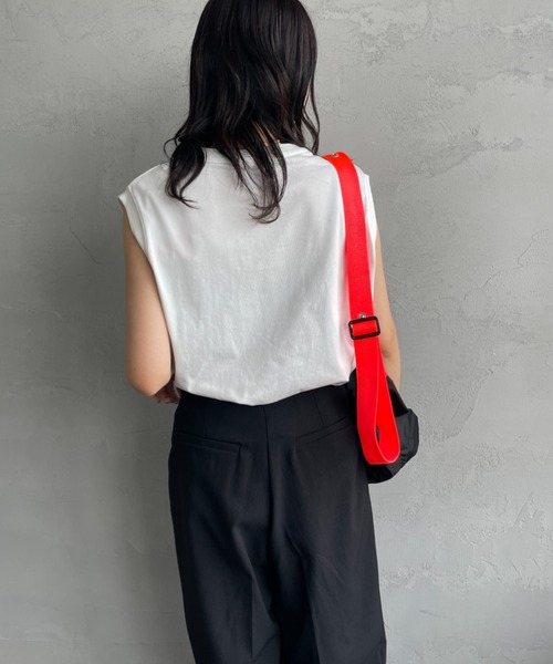 UNIVERSAL OVERALL（ユニバーサルオーバーオール）の「[UNIVERSAL OVERALL/ユニバーサルオーバーオール] 別注 ワンポイントロゴ刺繍 ノースリーブカットソー（Tシャツ/カットソー・レディース・ホワイト/ブラック/グレー/ブルー/ブラック系・F）」の20枚目の写真
