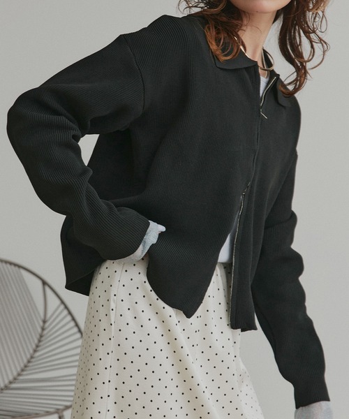 ad thie（アドティエ）の「ダブルジップ ポロニット カーディガン（カーディガン/ボレロ・レディース・チャコール/アイボリー/ブルー/ブラック・FREE）」の2枚目の写真