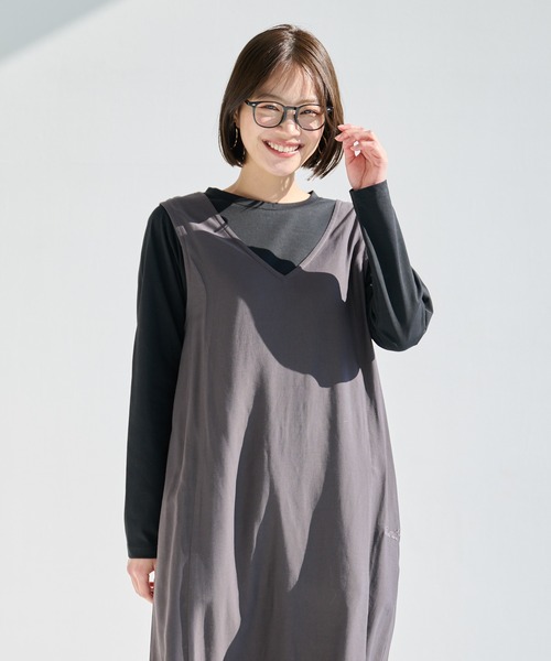 Arnold Palmer（アーノルドパーマー）の「Vネック Aライン ジャンスカ（ジャンパースカート・レディース・ベージュ/チャコールグレー・M/S/L）」の4枚目の写真