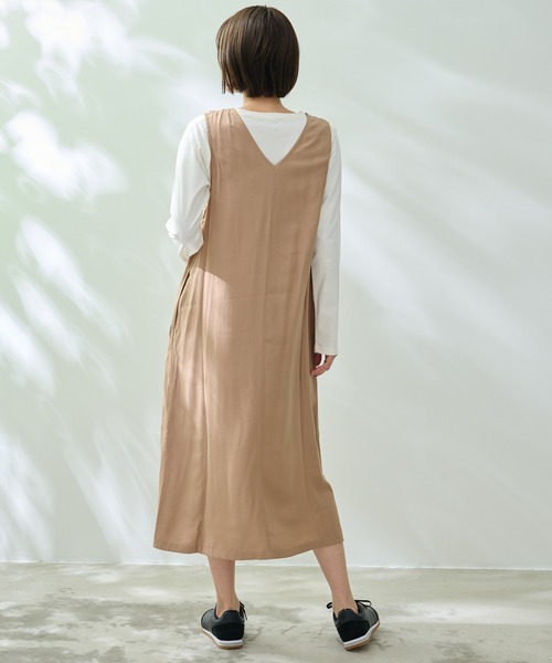 Arnold Palmer（アーノルドパーマー）の「Vネック Aライン ジャンスカ（ジャンパースカート・レディース・ベージュ/チャコールグレー・M/S/L）」の12枚目の写真