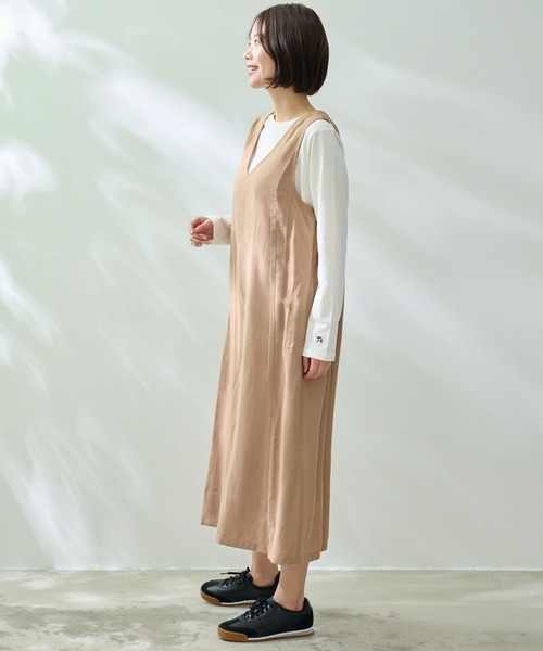 Arnold Palmer（アーノルドパーマー）の「Vネック Aライン ジャンスカ（ジャンパースカート・レディース・ベージュ/チャコールグレー・M/S/L）」の11枚目の写真