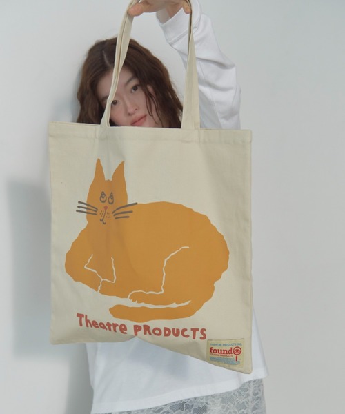 THEATRE PRODUCTS（シアタープロダクツ）の「【THEATRE PRODUCTS ｜ Shiomi Wadaコラボ】コットンキャンバストートバッグ フラワー/ネコ（トートバッグ・レディース・イエロー/ベージュ・FREE）」の2枚目の写真
