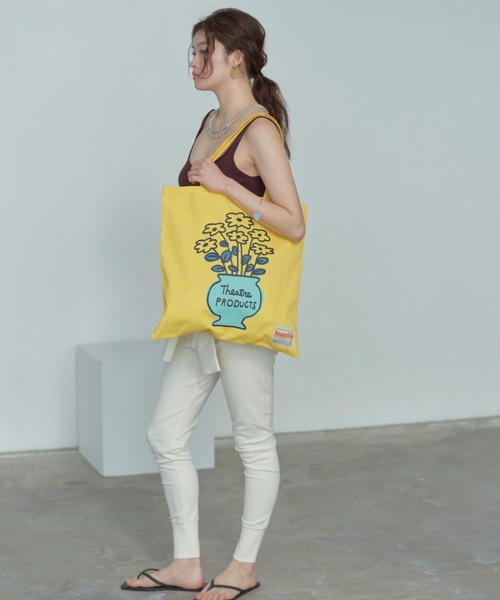THEATRE PRODUCTS（シアタープロダクツ）の「【THEATRE PRODUCTS ｜ Shiomi Wadaコラボ】コットンキャンバストートバッグ フラワー/ネコ（トートバッグ・レディース・イエロー/ベージュ・FREE）」の7枚目の写真
