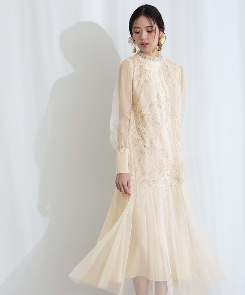 PourVous(プールヴー)の「フェザーフラワー チュール パーティー ドレス セレモニー ミモレ丈&袖あり 結婚式 二次会 フォーマル オケージョンドレス 同窓会 成人式 ロング カフス Aライン お呼ばれ 謝恩会 20代 30代(ドレス・レディース・グレー/ブラック/ベージュ系その他・M)」の15枚目の写真