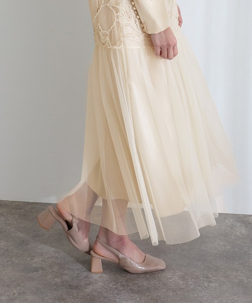 PourVous(プールヴー)の「フェザーフラワー チュール パーティー ドレス セレモニー ミモレ丈&袖あり 結婚式 二次会 フォーマル オケージョンドレス 同窓会 成人式 ロング カフス Aライン お呼ばれ 謝恩会 20代 30代(ドレス・レディース・グレー/ブラック/ベージュ系その他・M)」の4枚目の写真