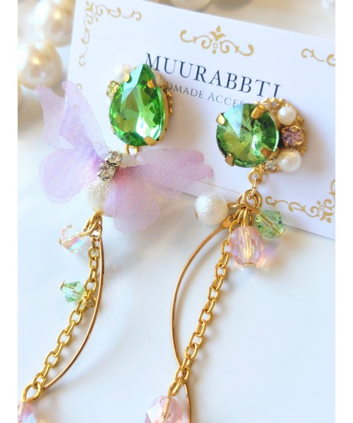 tone(トーン)の「【MUURABBTI】グリーンビジューと蝶々のピアス(MA)(ピアス(両耳用)・レディース・グリーン・FREE)」の3枚目の写真
