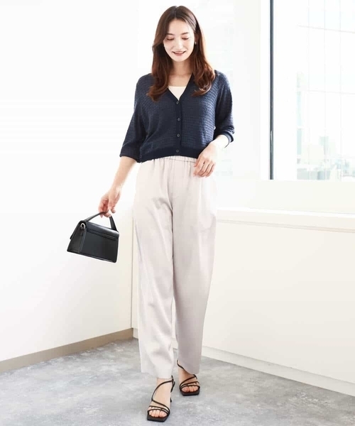 MK MICHEL KLEIN（エムケーミッシェルクラン）の「リラックスサテンテーパードパンツ/洗える（その他パンツ・レディース・ダークグレー/ライトグレー・38）」の20枚目の写真