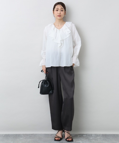 MK MICHEL KLEIN（エムケーミッシェルクラン）の「リラックスサテンテーパードパンツ/洗える（その他パンツ・レディース・ダークグレー/ライトグレー・38）」の7枚目の写真