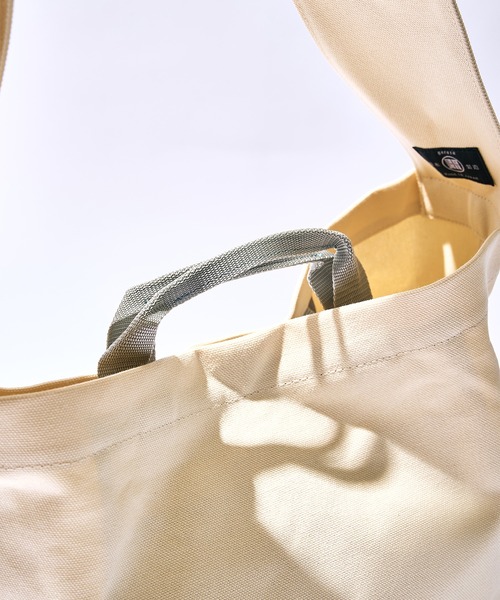 yorozu(ヨロズ)の「【YOROZU】別注 CANVAS sash shoulder No.2(ショルダーバッグ・メンズ・ブラック/アイボリー・FREE)」の11枚目の写真