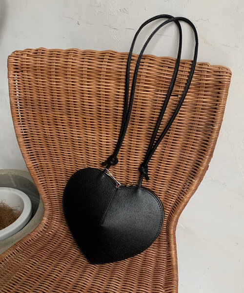 DouDou（ドゥドゥ）の「【WEB限定】ハート型バッグ（ショルダーバッグ・レディース・モカ/ブラック・FREE）」の11枚目の写真