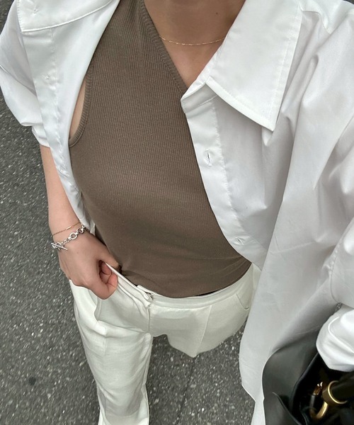 ❗️最終値下げ❗️CLANE ベージュ ホルターネック タンクトップ CLANE（クラネ）の「SQUARE TANK KNIT TOPS（タンクトップ